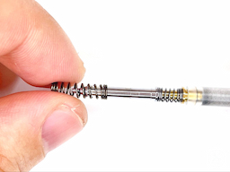 芯タンク先端にバネを装着するの画像2