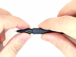 口金を回しケースから芯タンクを引き抜くの画像2