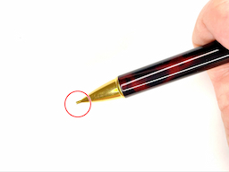 動作チェック①ノックしたらシャー芯が出ることの画像1