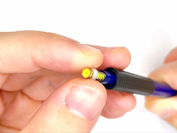 (補足)チャックはノック状態で輪をおろし指で広げると開くの画像3