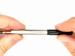 銀色ケースを装着するの画像3