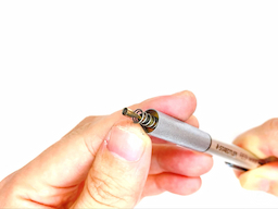 (補足)チャックはノック状態で輪を下ろすと開くの画像3