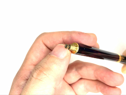 (補足)チャックはノック状態で輪を下ろすと開くの画像4